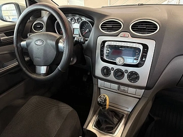 Ford Focus, 2010г, передний привод, механика