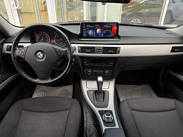 BMW 3 серии, 2011г, задний привод, автомат