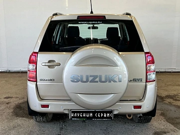 Suzuki Grand Vitara, 2011г, полный привод, механика
