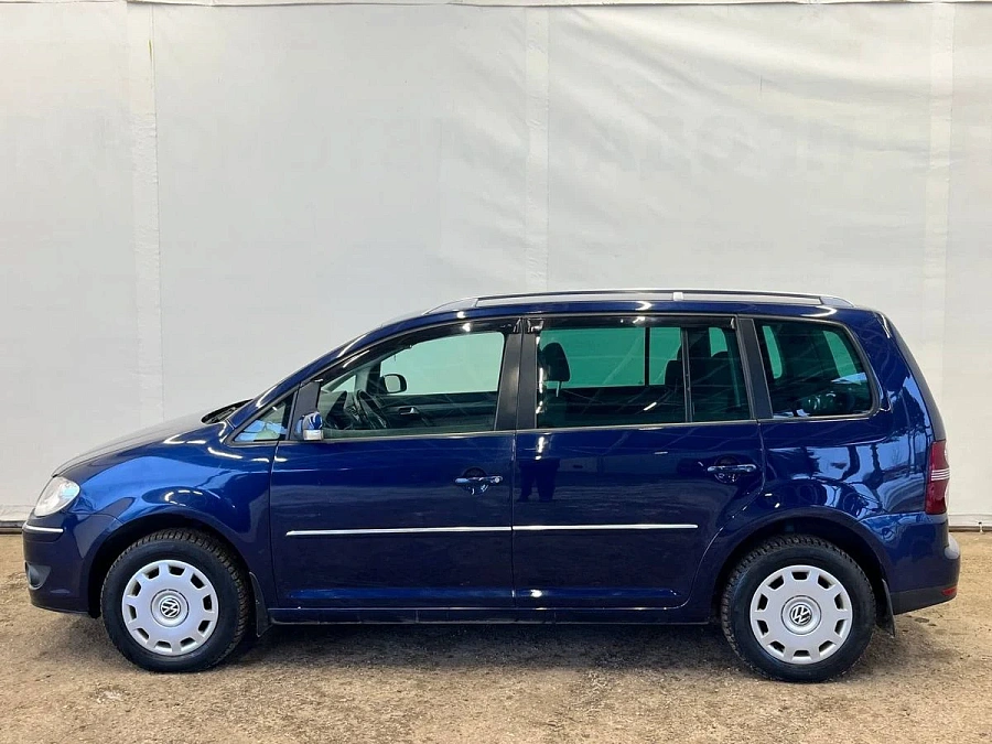Volkswagen Touran, 2007г., передний привод, робот