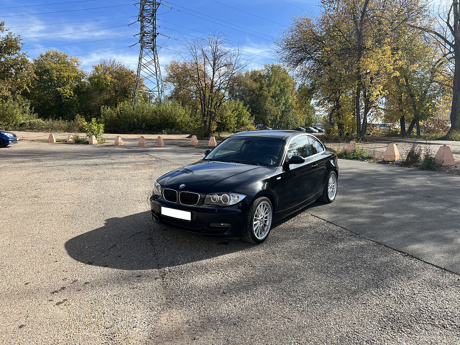 BMW 1 серии, 2008г., задний привод, автомат