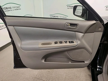Toyota Camry, 2001г., передний привод, автомат