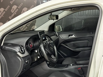 Mercedes-Benz B-Класс, 2015г, передний привод, робот