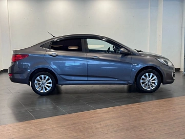 Hyundai Solaris, 2013г, передний привод, автомат