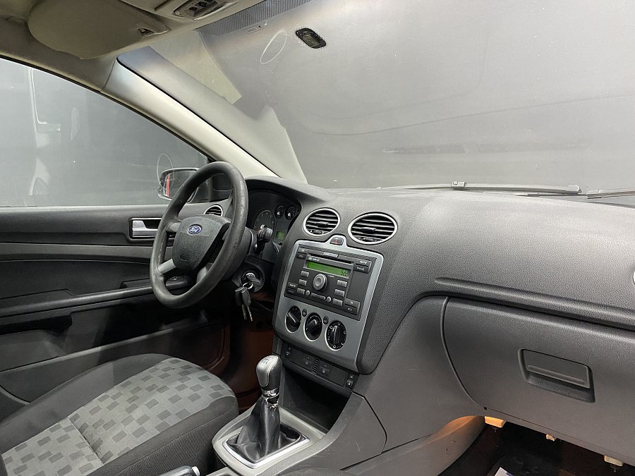 Ford Focus, 2005г., передний привод, механика