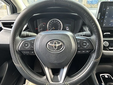 Toyota Corolla, 2022г, передний привод, вариатор