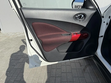 Nissan Juke, 2011г, передний привод, вариатор