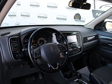 Mitsubishi Outlander, 2015г, полный привод, вариатор