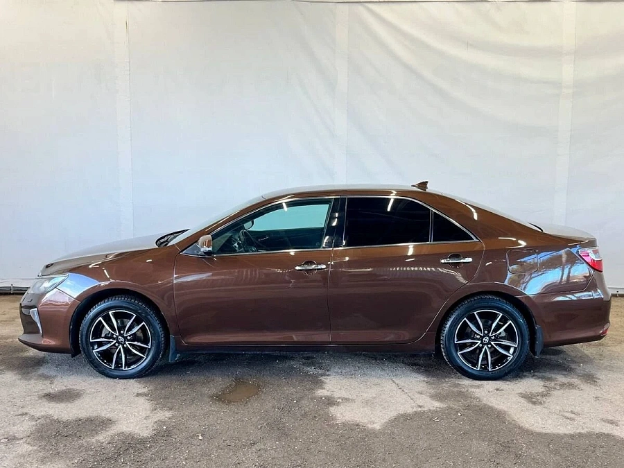 Toyota Camry, 2017г., передний привод, автомат