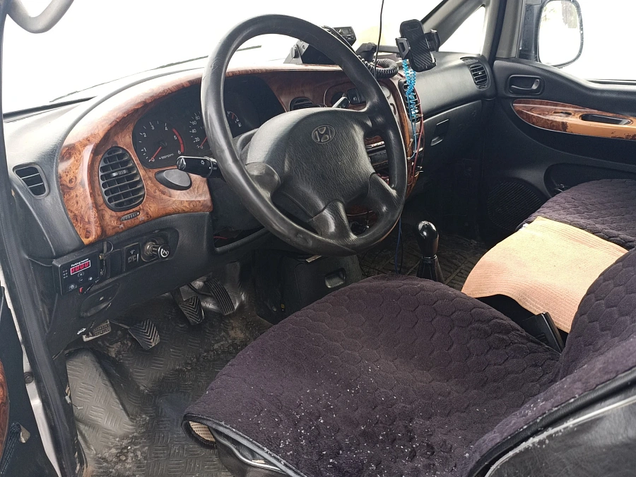 Hyundai Starex, 2002г., задний привод, автомат