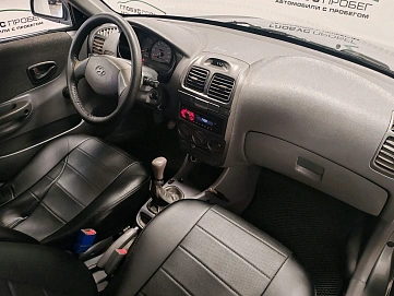 Hyundai Accent, 2003г, передний привод, механика