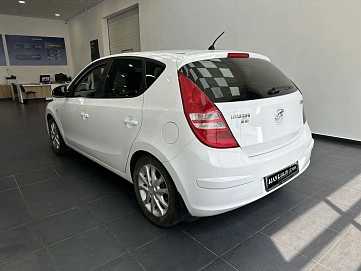 Hyundai i30, 2009г, передний привод, автомат