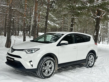 Toyota RAV4, 2017г, передний привод, вариатор
