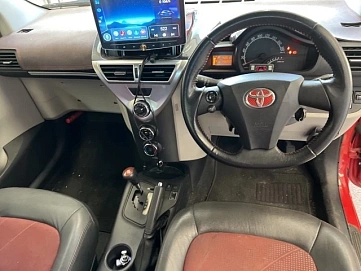 Toyota iQ, 2011г, передний привод, вариатор