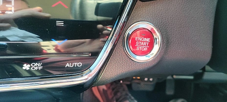 Honda Vezel, 2017г, передний привод, вариатор