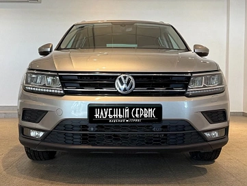Volkswagen Tiguan, 2017г, передний привод, автомат