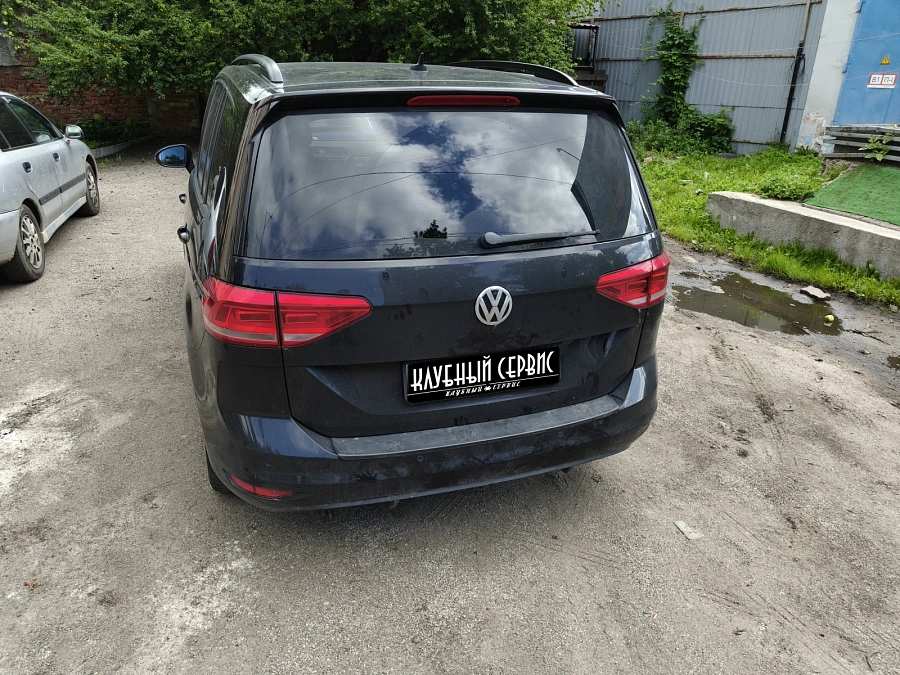 Volkswagen Touran, 2016г., передний привод, механика