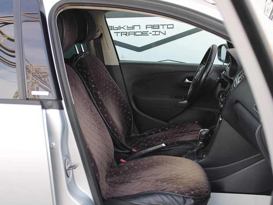 Volkswagen Polo, 2014г., передний привод, автомат