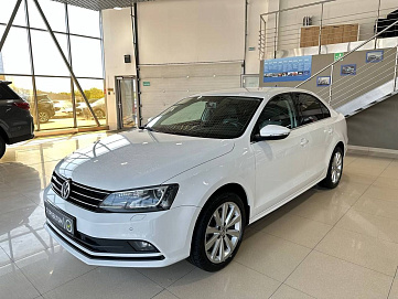 Volkswagen Jetta, 2015г, передний привод, робот