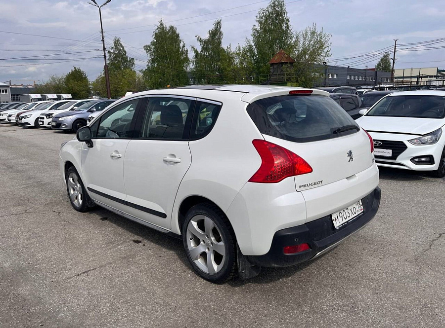 Peugeot 3008, 2011г., передний привод, автомат