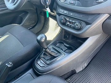 Lada (ВАЗ) Vesta, 2018г, передний привод, механика
