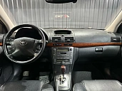 Toyota Avensis, 2004г., передний привод, автомат