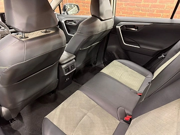 Toyota RAV4, 2025г, полный привод, вариатор