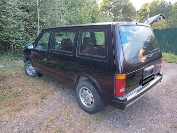 Chrysler Voyager, 1989г, передний привод, автомат