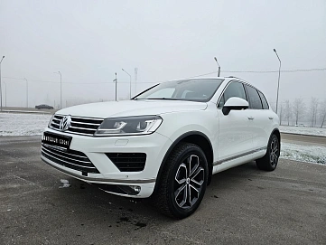 Volkswagen Touareg, 2016г, полный привод, автомат
