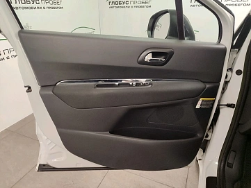 Peugeot 3008, 2012г, передний привод, механика