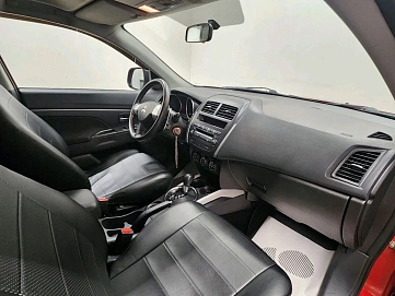 Mitsubishi ASX, 2012г, передний привод, вариатор