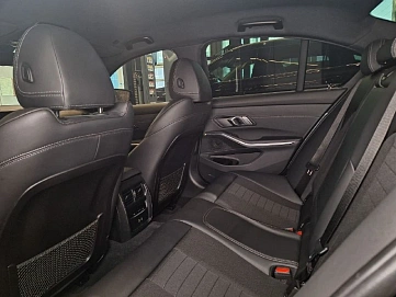 BMW 3 серии, 2021г, задний привод, автомат