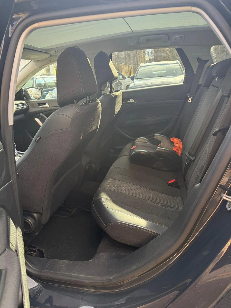 Peugeot 308, 2019г., передний привод, автомат