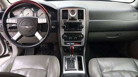 Chrysler 300C, 2005г, полный привод, автомат