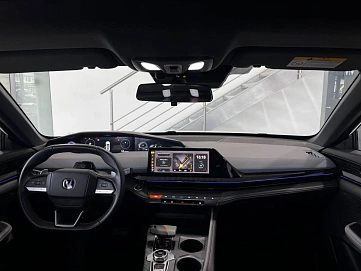 Changan UNI-V, 2023г., передний привод, робот