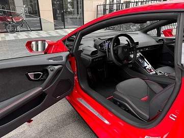 Lamborghini Huracán, 2022г, полный привод, робот