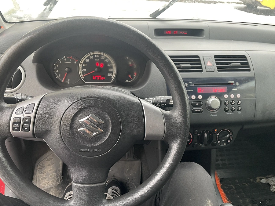 Suzuki Swift, 2007г., передний привод, робот