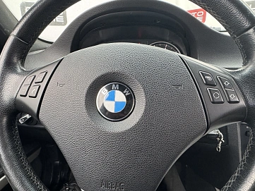 BMW 3 серии, 2009г., передний привод, автомат