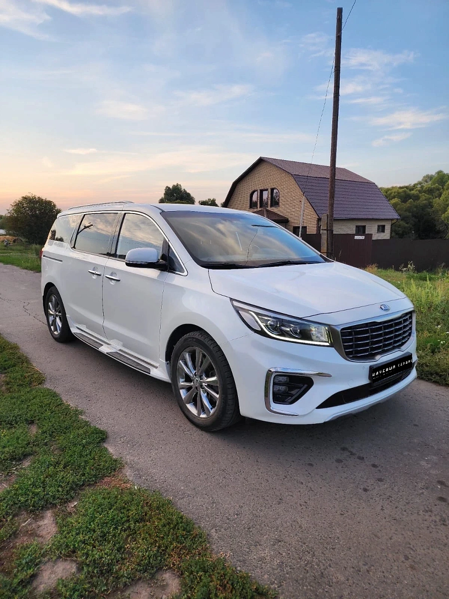 Kia Carnival, 2020г., передний привод, автомат