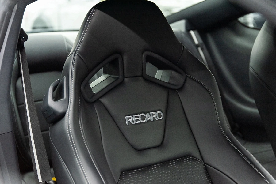 Ford Mustang, 2023г., задний привод, механика