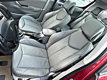 Peugeot 308, 2008г, передний привод, автомат