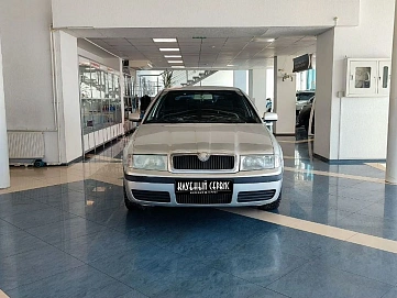 Skoda Octavia, 2006г, передний привод, механика