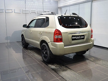 Hyundai Tucson, 2007г, передний привод, автомат