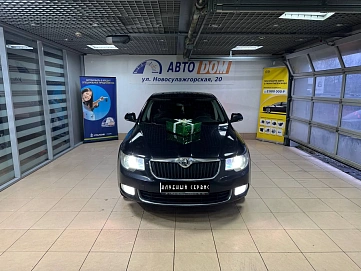 Skoda Superb, 2012г, передний привод, автомат