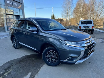 Mitsubishi Outlander, 2015г, полный привод, вариатор