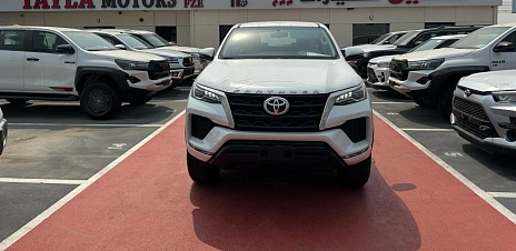 Toyota Fortuner, 2024г, полный привод, автомат