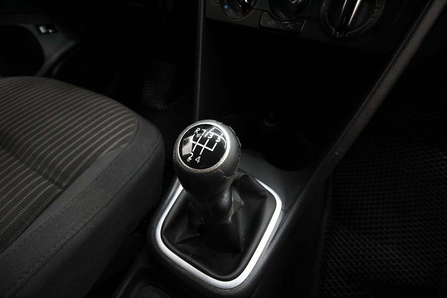 Volkswagen Polo, 2011г., передний привод, механика