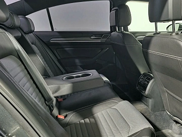 Volkswagen Passat, 2016г, передний привод, робот