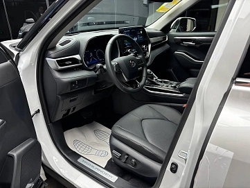 Toyota Highlander, 2025г, полный привод, автомат