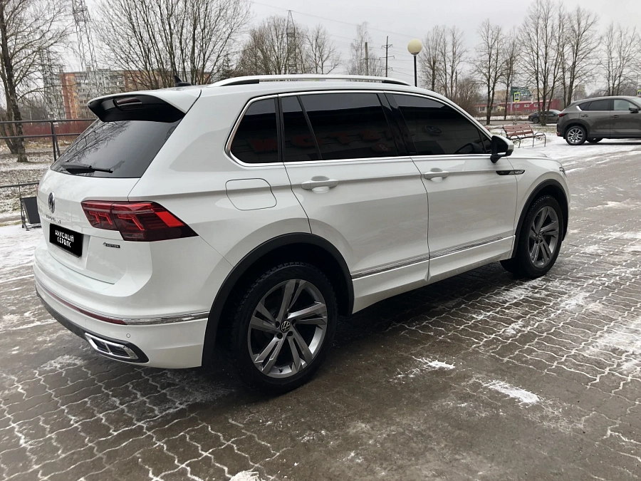 Volkswagen Tiguan, 2021г., полный привод, робот